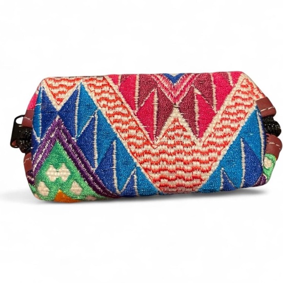 Colorful Geometric Pattern Clutch - Picture 3 of 4